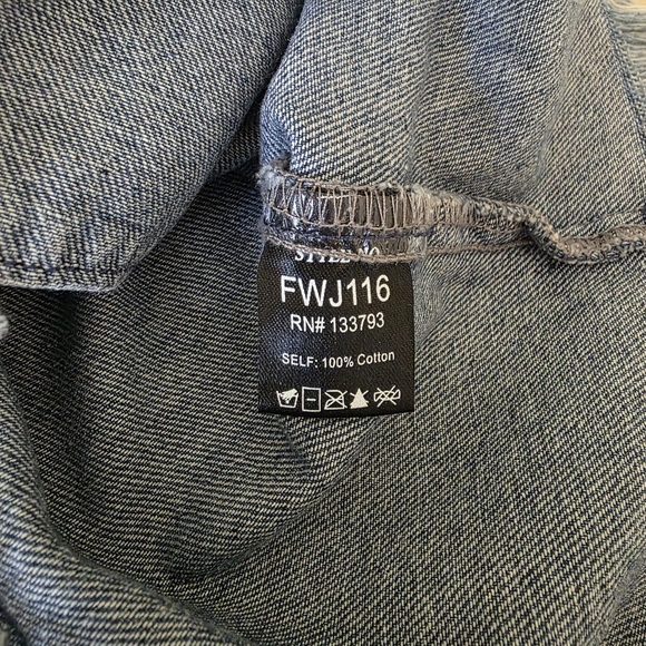 POL Mixed Wash Pearl & Rhinestone Distressed Denim Vest - Picture 11 of 12